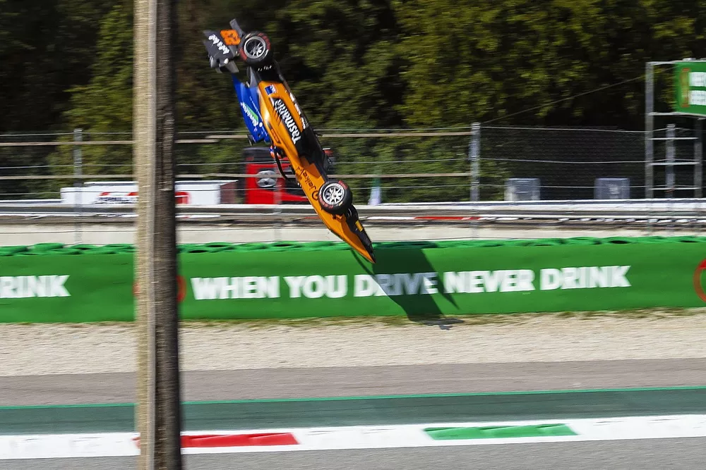 Alexander Peroni, Campos Racing, crashes