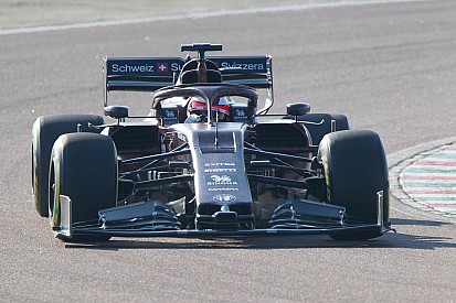 Wat zit er achter de vreemde voorvleugel van Alfa Romeo F1?