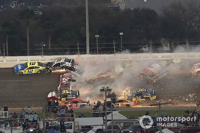 Daytona 500 crash reminded Almirola of back-breaking shunt