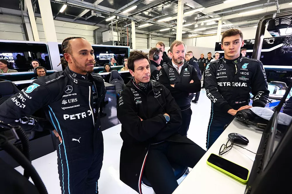 Lewis Hamilton, Mercedes-AMG, George Russell, Mercedes-AMG, with Toto Wolff, Team Principal and CEO, Mercedes AMG
