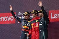 Vídeo: Sainz imita a Pérez recordando como le felicitó por ganar