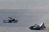 Aleix Espargar&oacute; sufre una dur&iacute;sima ca&iacute;da en el FP4 de Silverstone