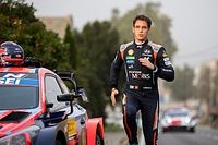 Susto final para Neuville: ¡el coche no arrancaba!