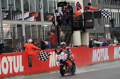 Fotogallery MotoGP: il trionfo di Dovizioso nella gara a eliminazione di Valencia