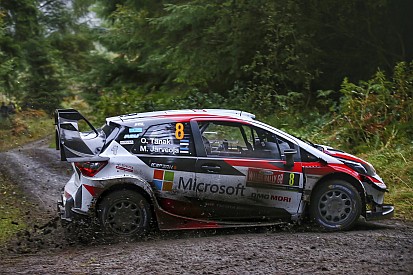 Ott Tanak arrasa en Gales con un ritmo demoledor