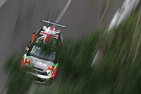 Rob Huff se lleva la pole en el último suspiro