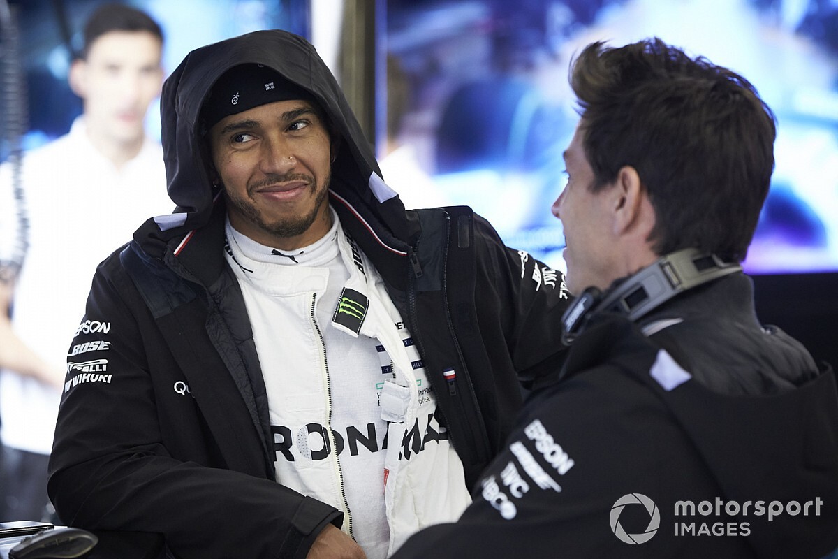 Wolff: Hamilton better in and out of the car in 2018