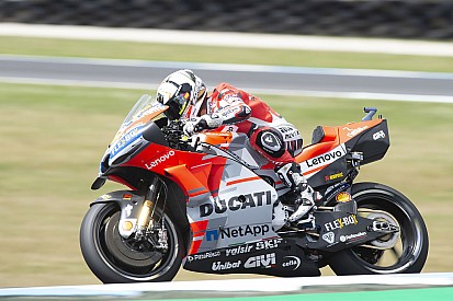 Bautista: “Veo imposible el trueque con Petrucci en Ducati”