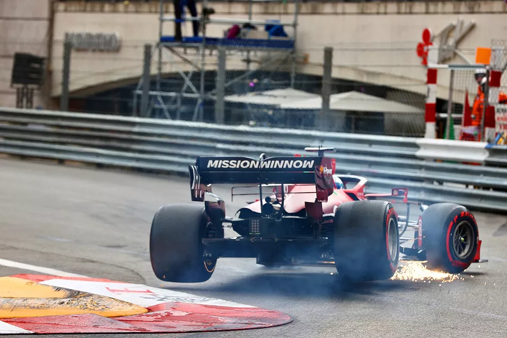 Charles Leclerc, Ferrari SF21, choca al final de la clasificaci&oacute;n