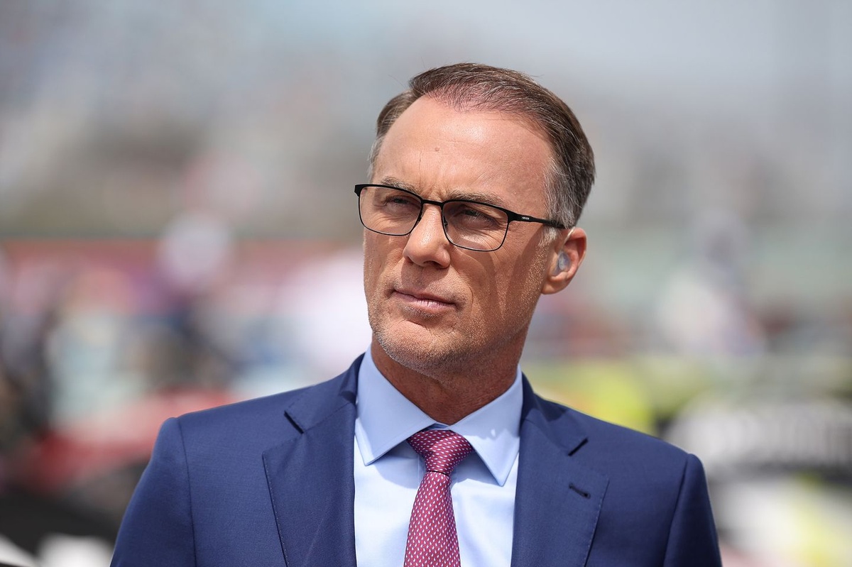 Kevin Harvick jokes about keeping Bowyer in check: “I usually just punch him”