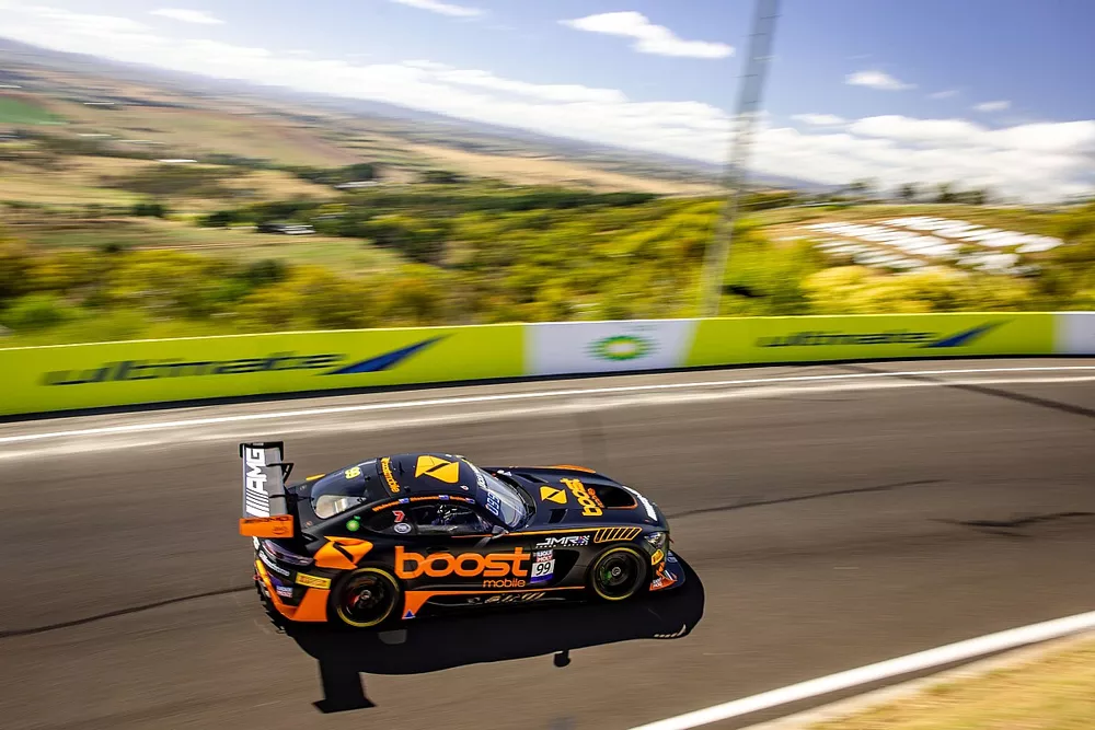 #99 Boost Mobile Racing Mercedes-AMG GT3: Jamie Whincup, Richie Stanaway, Prince Jefri Ibrahim