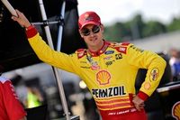 Logano, muy duro con Aston Dillon tras chocarlo para ganar en Richmond