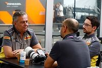 Chefe da Pirelli diz que &eacute; &ldquo;muito cedo para decidir&rdquo; sobre sa&iacute;da da F1 em 2027