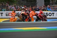 Bastianini explica su incidente con Bagnaia: "Fren&eacute; normal, pero no hab&iacute;a espacio"