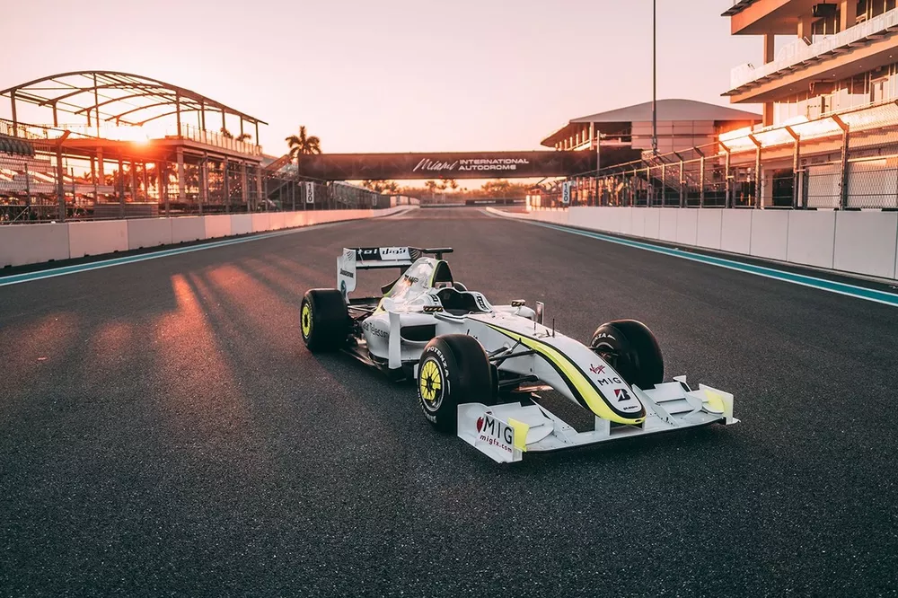 F1王者バトンのブラウンGP 001、オークションで高額落札……その額、約5