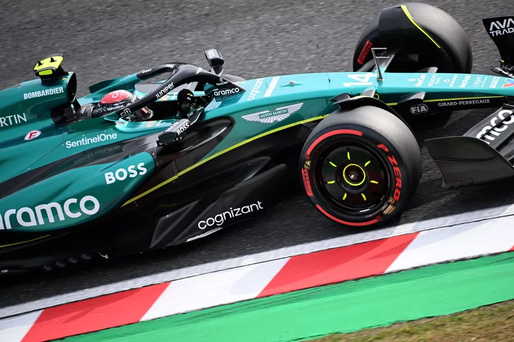 Max Verstappen, da Red Bull Racing, &eacute; o pole man no Parc Ferme