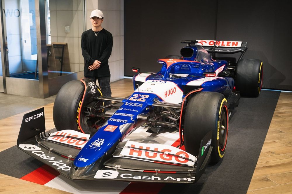 F1 世界選手権 総集編 2011年 Vol.1〜Vol.4 計4本セット Amazon.co.jp: 2008 FIA F1世界選手権総集編 完全日本語版 [DVD