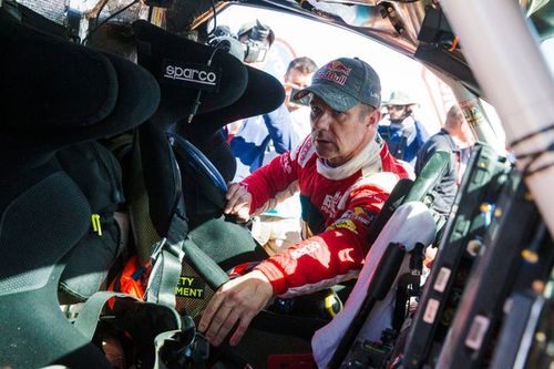 Loeb, molesto con su equipo: "Perdimos 15 minutos por tonter&iacute;as"
