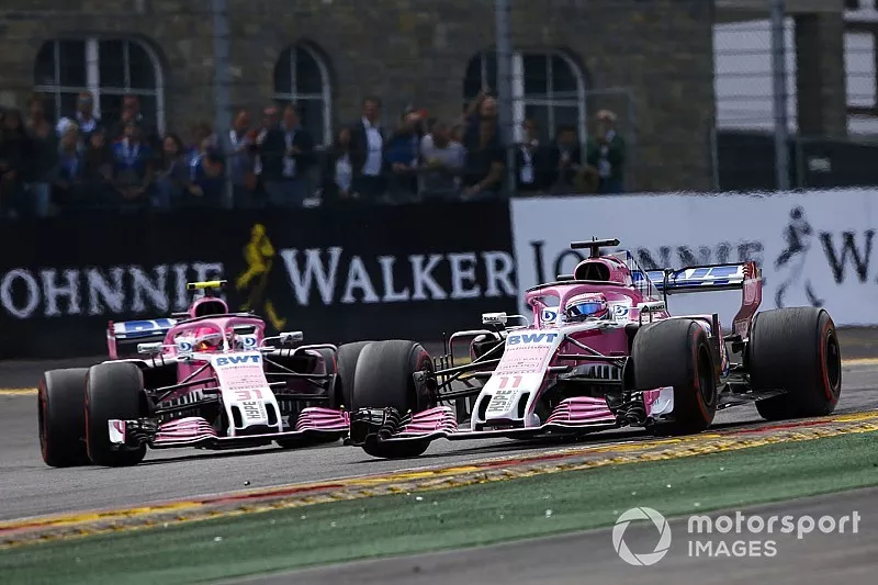 Sergio Perez, Racing Point Force India VJM11, leads Esteban Ocon, Racing Point Force India VJM11
