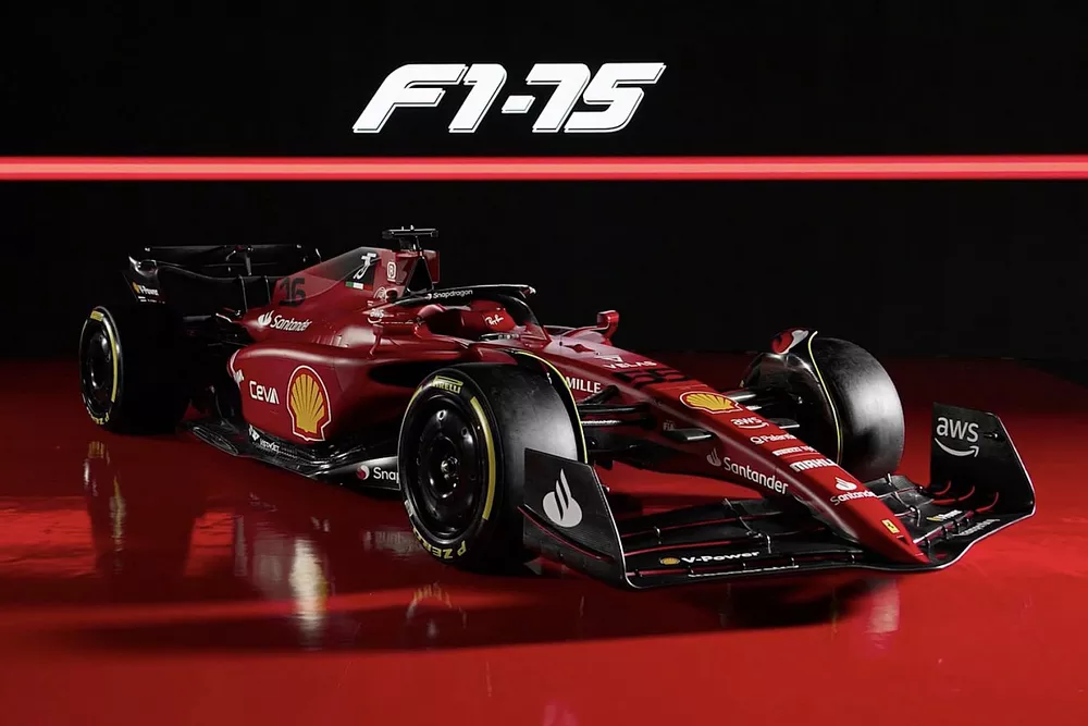 フェラーリレーシングFERRRAARIお洒落なレッドデザイン最高カッコイイです フェラーリ、2022年型F1新車”F1-75”を発表。赤＋黒の1980〜90年代を