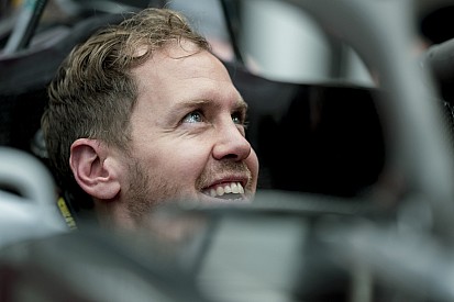 Vettel is elfoglalta a helyét az új Ferrariban