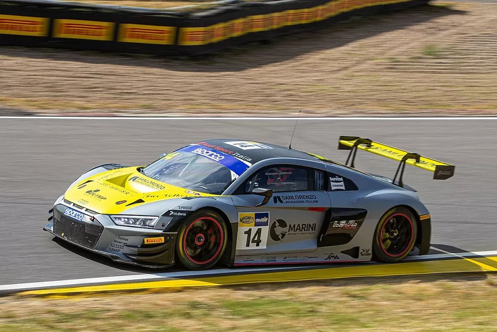 #14 Audi Sport Italia, Audi R8 LMS GT3: Filip Salaquarda, Karol Basz, Vito Postiglione
