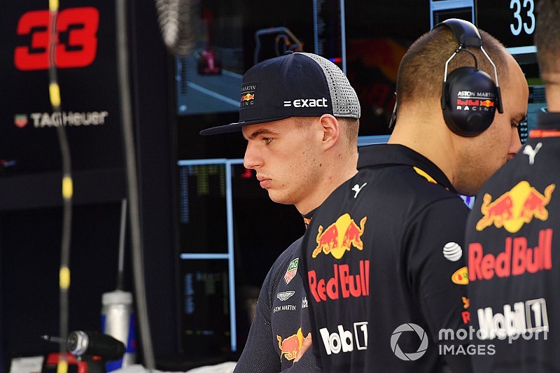 Verstappen világrekordja és egy nagyon látványos incidense a szimulátoros világban: (videó)