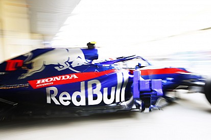 Video: Toro Rosso, Honda motorlu 2019 F1 aracını ilk kez çalıştırdı!