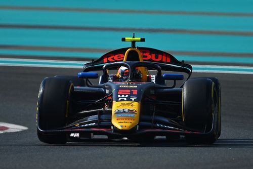 F2 Abu Dhabi: Martí gana la sprint y Bortoleto amplía su ventaja sobre Hadjar