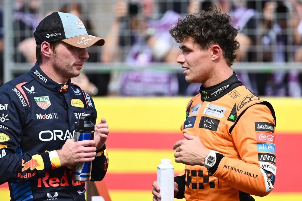 Max Verstappen, Red Bull Racing, 1&ordf; posi&ccedil;&atilde;o, Lando Norris, McLaren F1 Team, 3&ordf; posi&ccedil;&atilde;o, bate-papo no Parc Ferme 