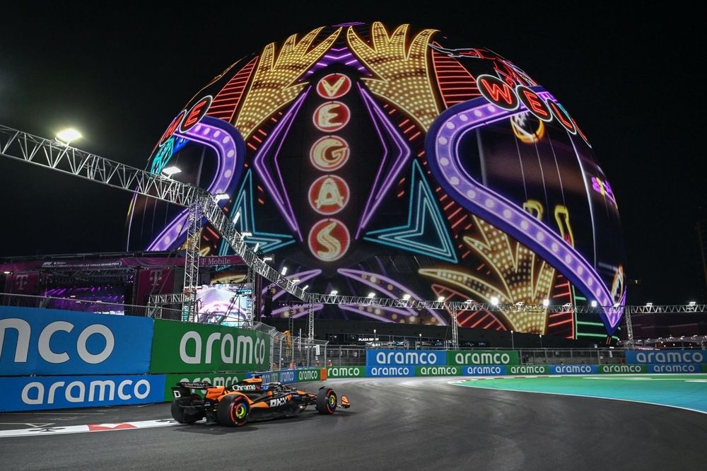 Oscar Piastri, McLaren MCL38