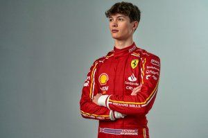 Who is Sainz's F1 Saudi Arabian GP replacement Oliver Bearman?