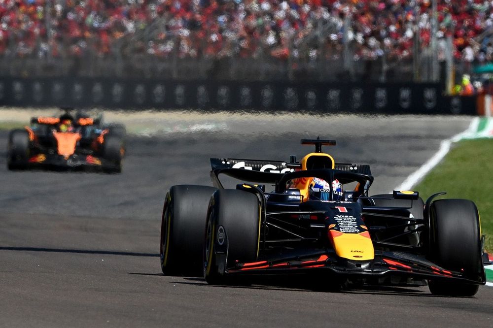 Max Verstappen, Red Bull Racing, Oscar Piastri, McLaren
