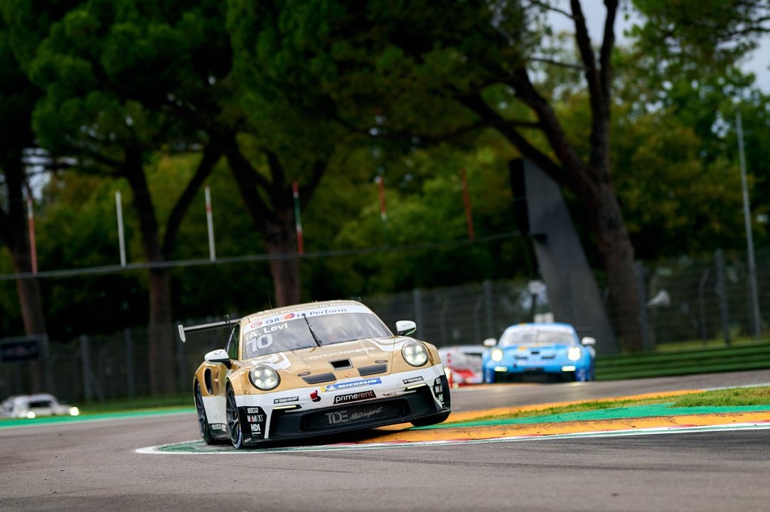 Carrera Cup Italia | Imola al via: Levi già su di giri e Haga c'è!