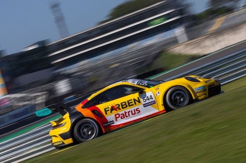 Porsche Cup: Em final dram&aacute;tico, Mar&ccedil;al Muller e Felipe Fraga levam t&iacute;tulo da Endurance; Feldmann / Salas vencem
