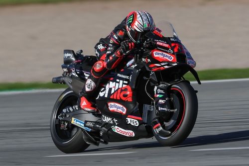 MotoGP: Bezzecchi faz a pole para o GP de Valência em classificação bastante disputada