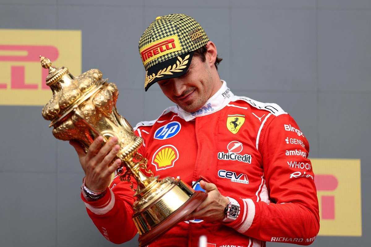 Leclerc tras su triunfo en Silverstone: "Lo siento por Kimi, pero a veces hace falta un poco de suerte"