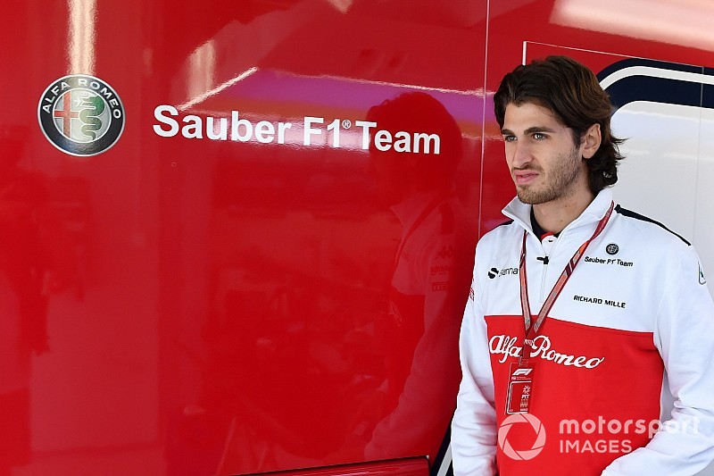 Liuzzi: Giovinazzi sokat tanulhat Kimitől