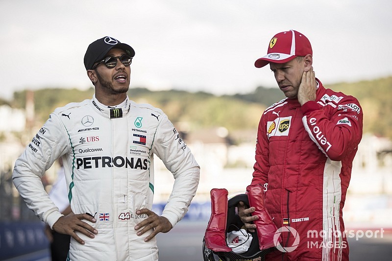 Egy egészen elképesztő és lenyűgöző alkotás a női F1-es rajongótól: Hamilton Vs. Vettel