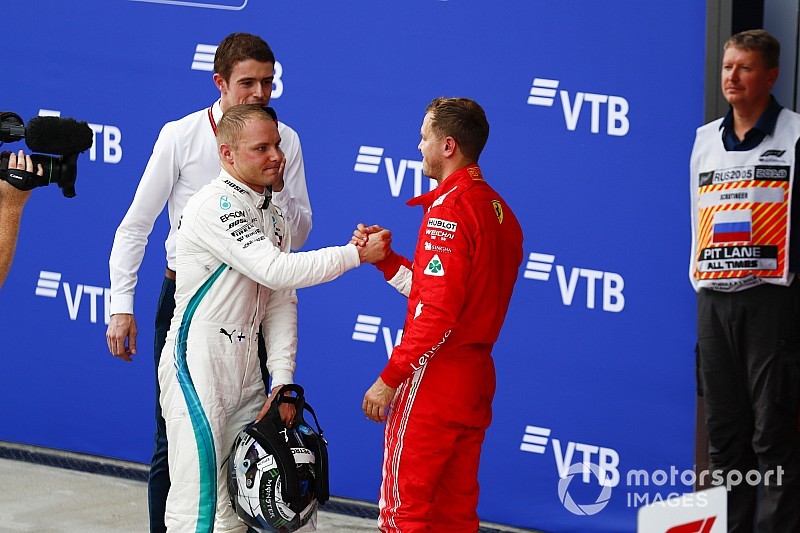Vettel defiende las órdenes de equipo de Mercedes