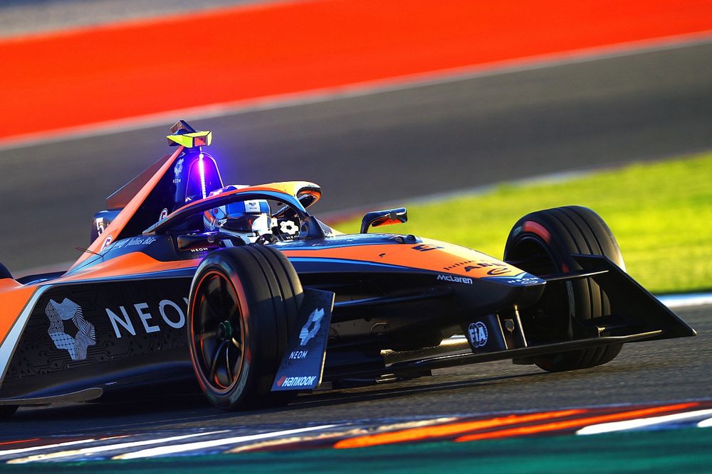 Jake Hughes, McLaren