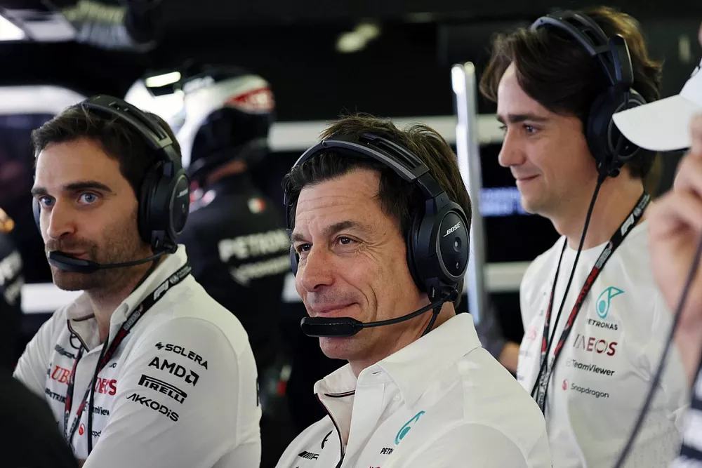 Jerome d'Ambrosio, Director de Desarrollo de Pilotos, Mercedes-AMG, Toto Wolff, Director del Equipo y CEO, Mercedes-AMG, Esteban Guttierez, Piloto Reserva, Mercedes-AMG
