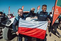 Hołowczyc wygrał z Dakarem