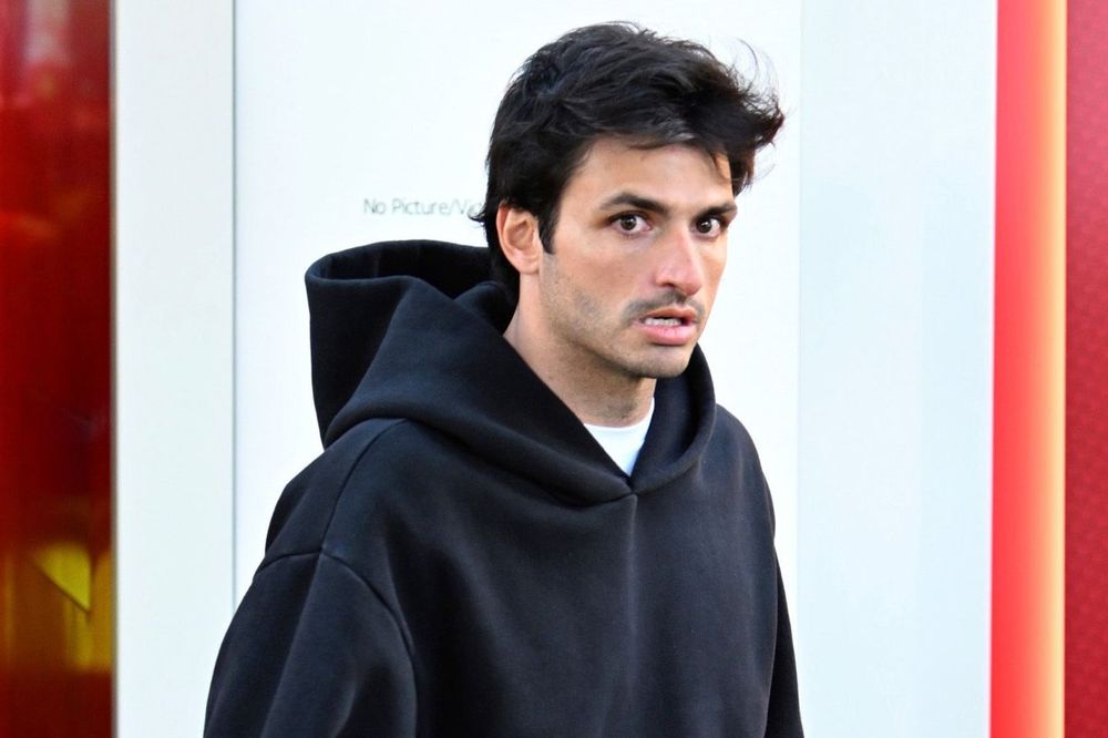 Carlos Sainz, Scuderia Ferrari, wizyta u lekarzy FIA