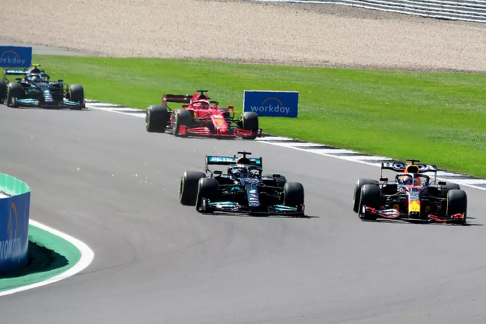 Lewis Hamilton, Mercedes W12, Max Verstappen, Red Bull Racing RB16B