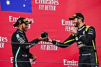 Wsp&oacute;lny toast Ricciardo i Hamiltona