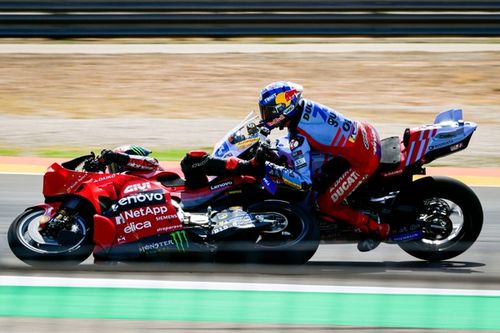 MotoGP: Após acidente em Aragón, Bagnaia se desculpa com Aléx Márquez por duras críticas