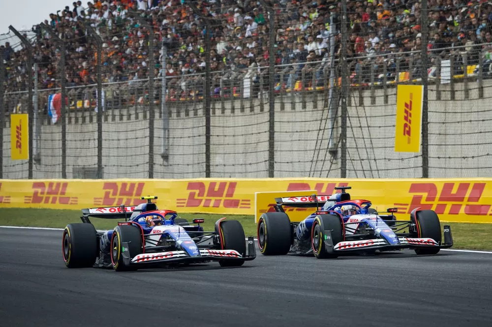 Daniel Ricciardo, VCARB 01 battles with Yuki Tsunoda, VCARB 01