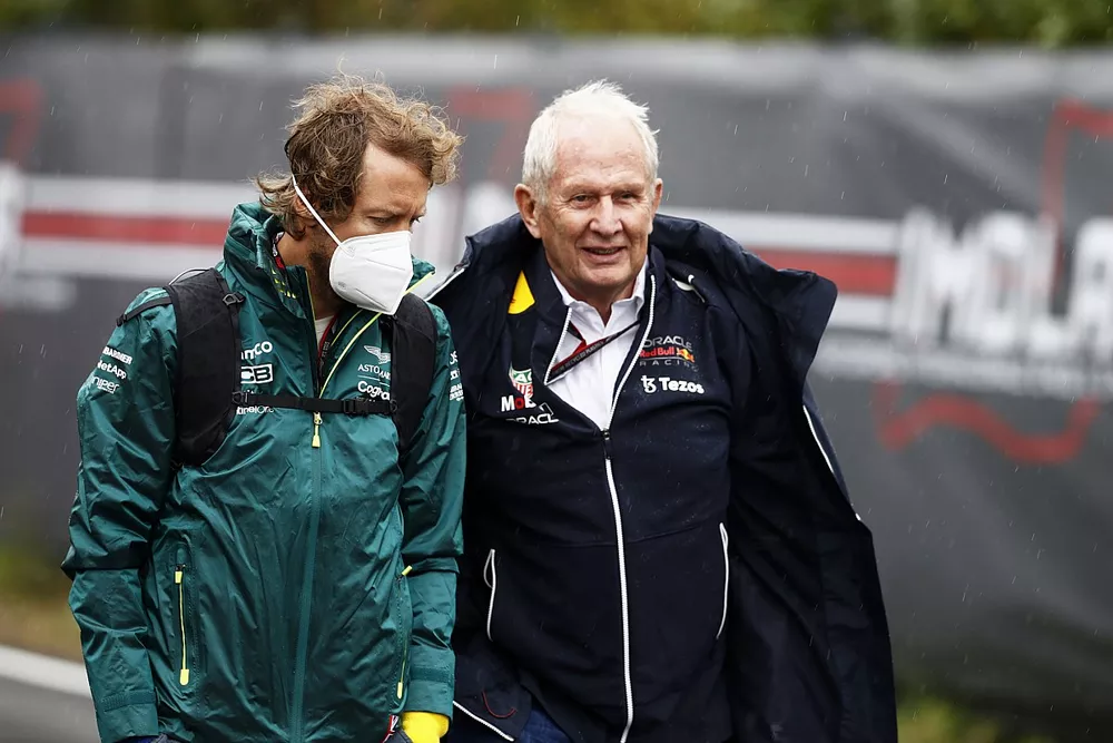 Sebastian Vettel, Aston Martin, Helmut Marko, consultant, Red Bull Racing 