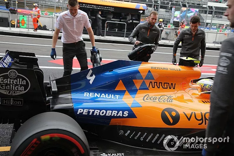 McLaren MCL34